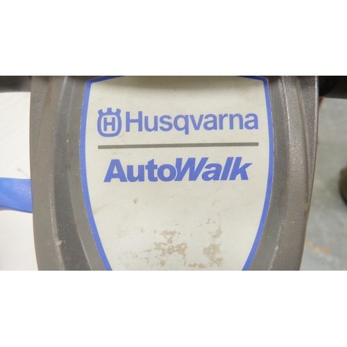 281 - Husqvarna AutoWalk R152SV petrol lawnmower.