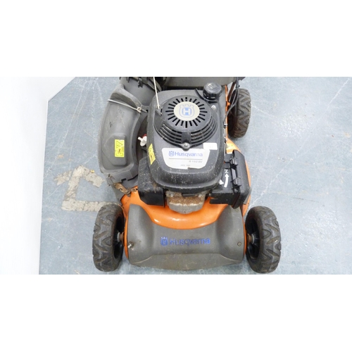 281 - Husqvarna AutoWalk R152SV petrol lawnmower.