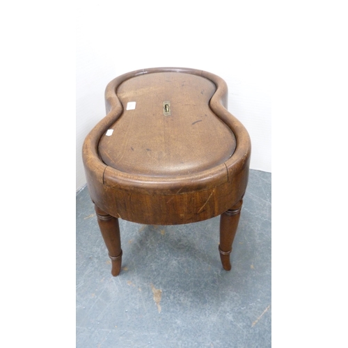 284 - Victorian mahogany bidet (lacking insert).