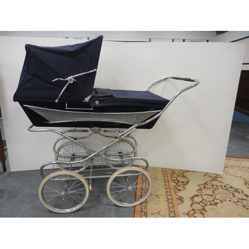 304 - Silver Cross pram.