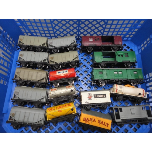 31 - Two cartons containing 00 gauge tankers and rolling stock, Pullman coaches etc.