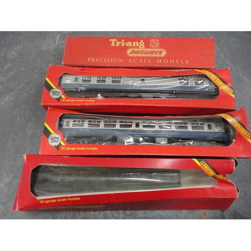 43 - Quantity of 00 gauge model railway accessories to include boxed R.408U electric turntable, R.408 tur... 