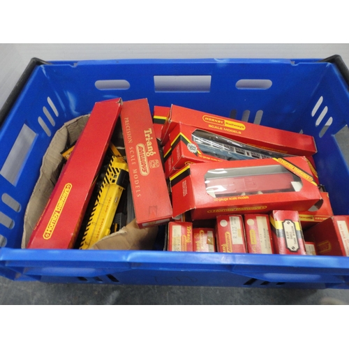 43 - Quantity of 00 gauge model railway accessories to include boxed R.408U electric turntable, R.408 tur... 