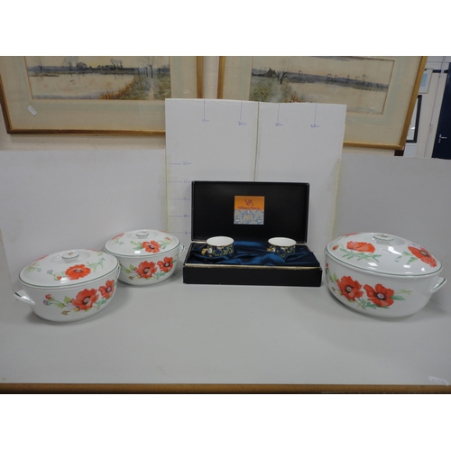 59 - Pair of reproduction William Morris Collection cabinet cups and saucers, boxed, and three Royal Worc... 