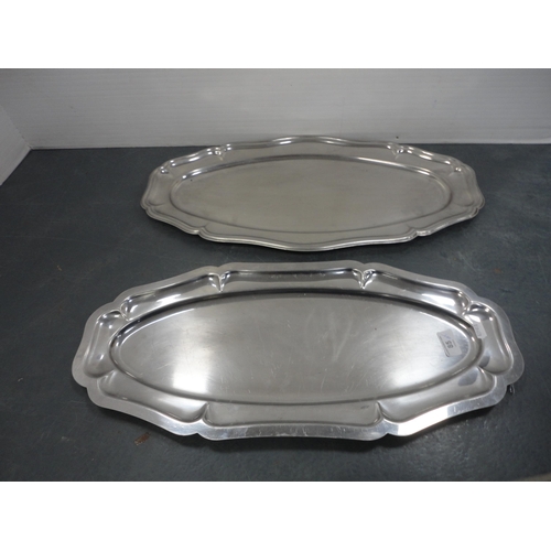 85 - Group of EP and hotel plate to include trays, teapot, toast rack etc.