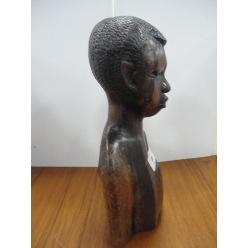 98 - Pair of African hardwood busts, possibly Nigerian origin.