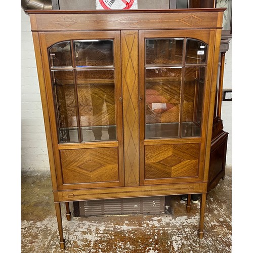 586 - Edwardian inlaid glazed display cabinet, H 165cm, W 111cm, D 35cm