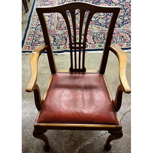 590 - Eight dining chairs in red leather upholstery (8)