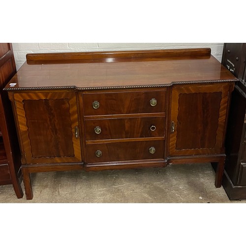 593 - Mahogany breakfront sideboard with carved detail & three fitted drawers, H 100cm, W 152cm, D 54c... 