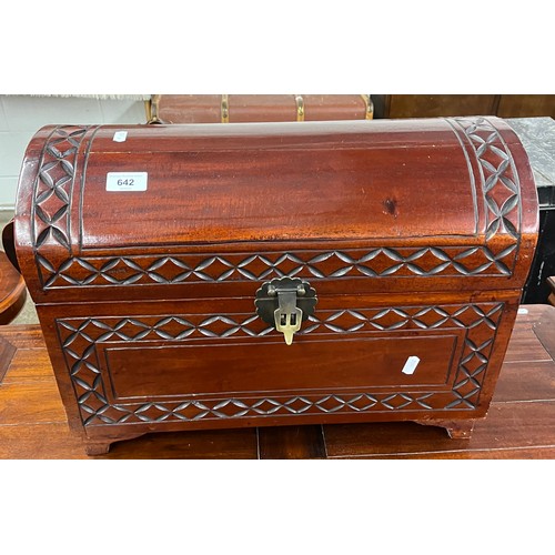 642 - Carved storage chest 