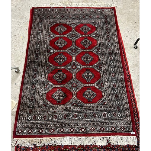 682 - Pakistani floor rug, 180cm x 124cm