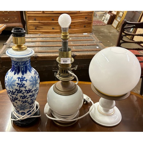 685 - Three assorted table lamps