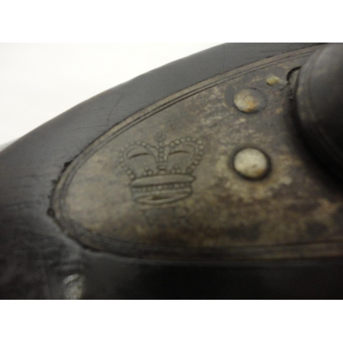 408 - 19th century Tower musket with percussion cap movement, marked 'Tower 1860' with VR crown cypher, br... 