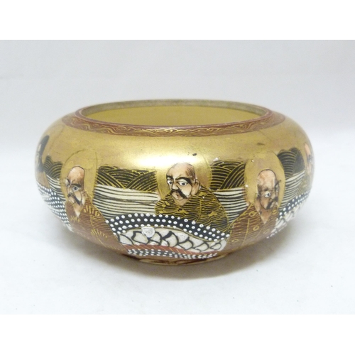 367 - Japanese Satsuma bowl, Meiji period (1868 - 1912), with relief immortals between dragons, glazed in ... 