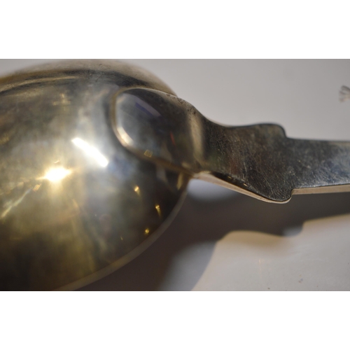 104 - Dumfries: Silver fiddle pattern tablespoon, initialled 'H', by David Gray, c. 1830, 72g.... 