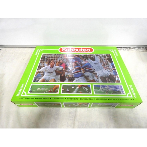 30 - Boxed set of modern Subbuteo France 1998.