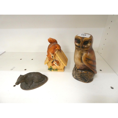 133 - Model of an owl, squirrel and a otter (3)