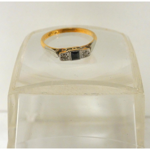 141 - 18ct gold and platinum diamond and sapphire ring, size M, weight 2g.