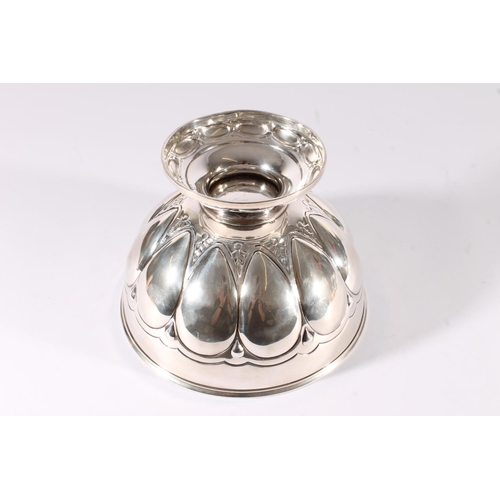 23 - Edwardian silver pedestal rose bowl, the body with embossed egg and dart decoration raised on round ... 