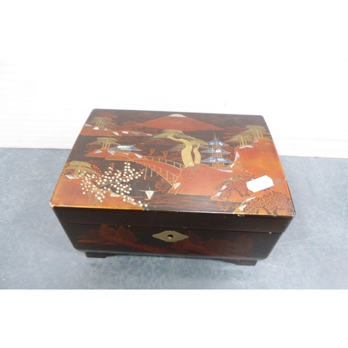 124 - Treen to include a Mauchline ware collector's box, walnut souvenir box, Japanese jewellery box and a... 