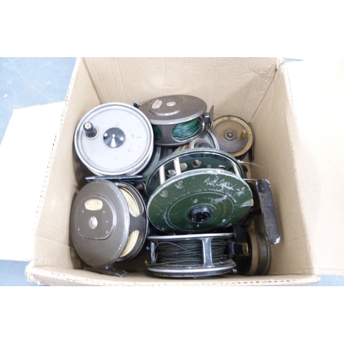 131 - Group of fishing accessories to include Shakespeare Beaulite reel, Rimfly reels, spinning reel, Cond... 