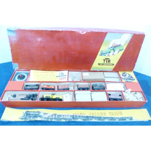 15 - Trix Twin Railway goods train set, 4-324, boxed.