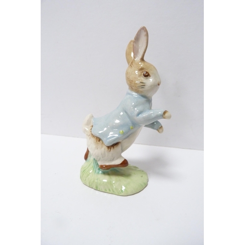 250 - Five Beswick Beatrix Potter figures to include 'Jeremy Fisher', 'Hunca Munca', two 'Peter Rabbit' an... 