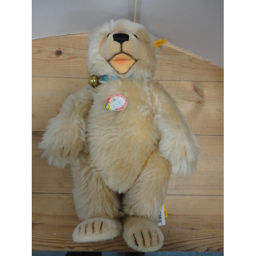 275 - Replica 1930 Steiff teddy bear.