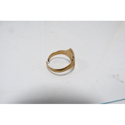 284 - 9ct gold gent's signet ring, shank broken, 4.4g.