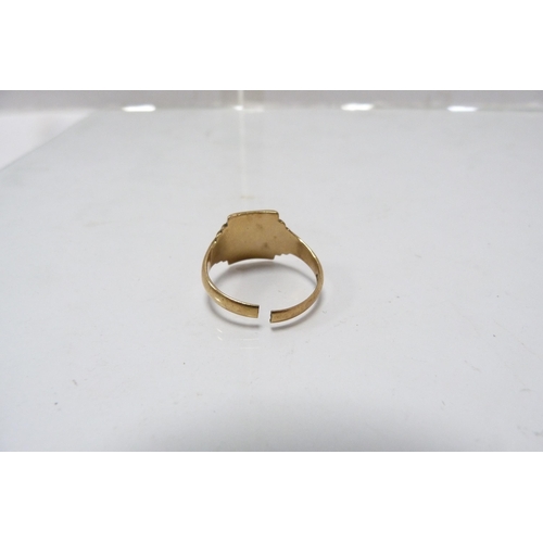 284 - 9ct gold gent's signet ring, shank broken, 4.4g.