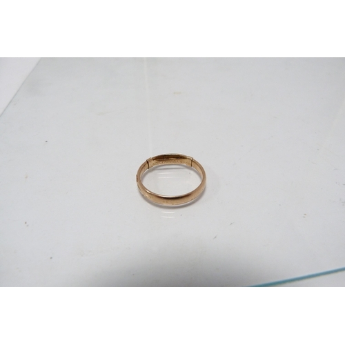 286 - 9ct gold lady's band ring, 2.9g.