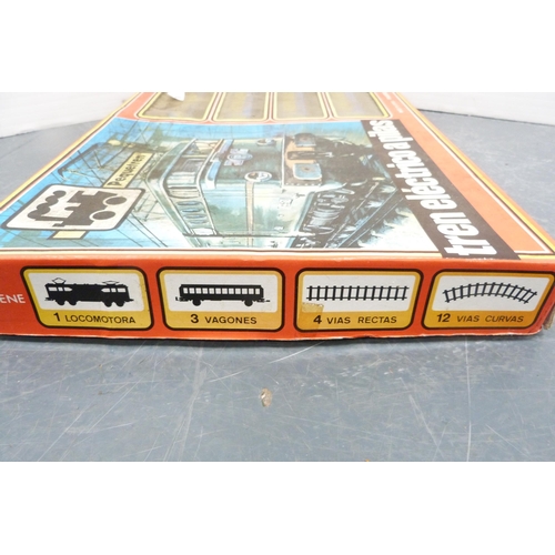 29 - Spanish Pequetren train set, 269-210, in original box.