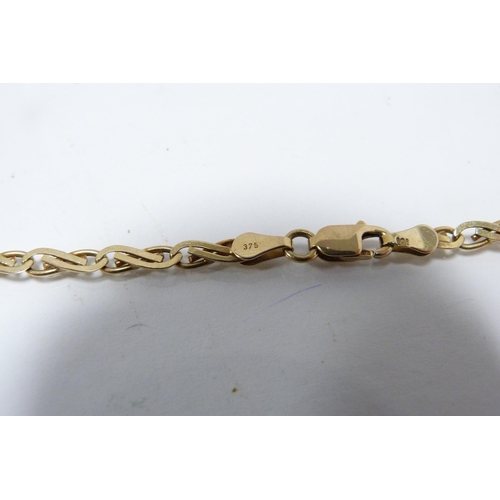 298 - 9ct gold lady's chain, 8g.