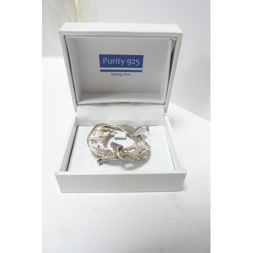 313 - Bag of silver jewellery to include a Charles Rennie Mackintosh-themed sterling silver bracelet, Iona... 