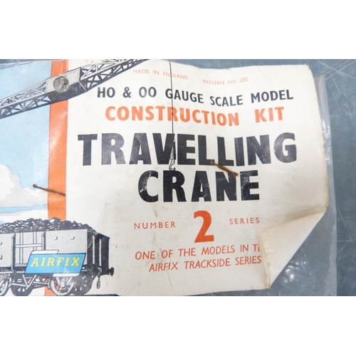 33 - Carton containing model railway track, rolling stock, Hornby R8223 extension pack, R.045 ventilated ... 