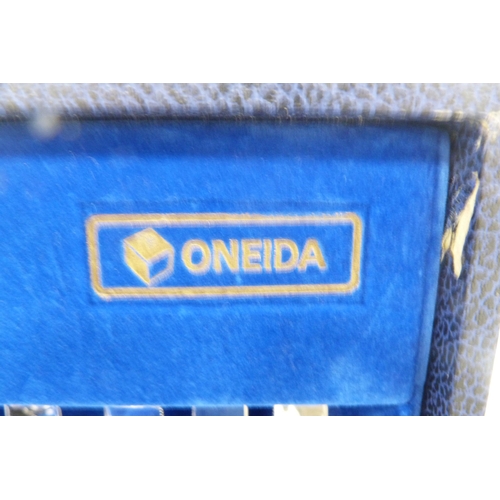 88 - Part canteen of Oneida cutlery in fitted case, other loose flatware, table ornaments, Eiffel Tower o... 