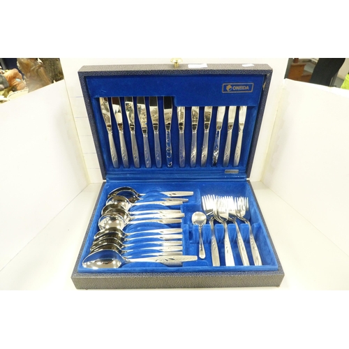 88 - Part canteen of Oneida cutlery in fitted case, other loose flatware, table ornaments, Eiffel Tower o... 