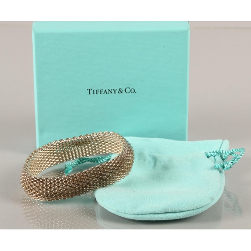 68 - Tiffany & Co. silver bracelet, 58g, with pouch & box