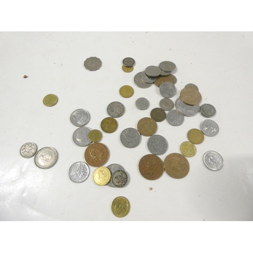 252 - Bag of various world coins.