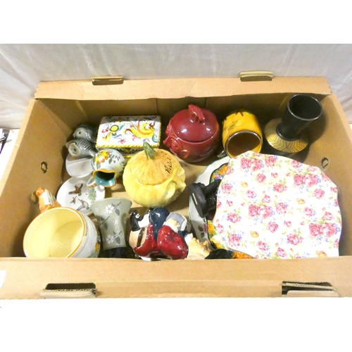 302 - Box of various cookware to include onion pot, beetroot pot, platers, mugs etc.