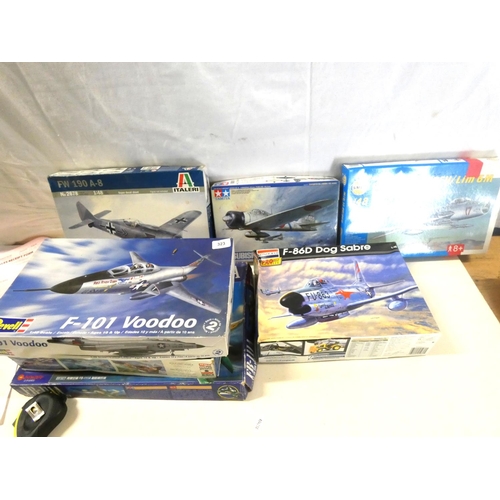 323 - Large collection of model airplanes kits a/f.