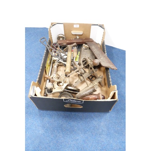 389 - Box of vintage tools to include brace, bits, Yankey screwdriver, hammer etc.