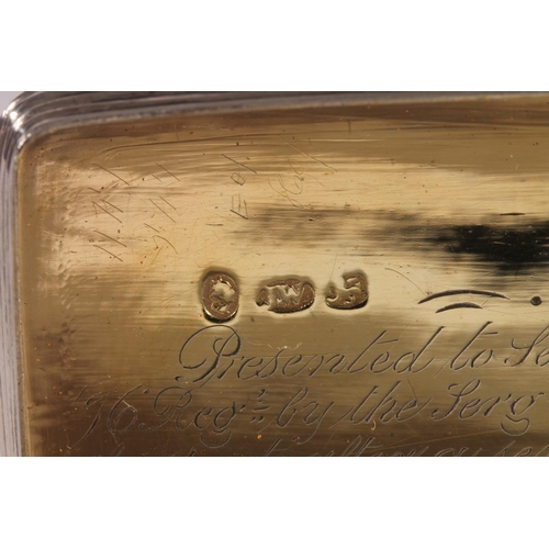 47 - Antique George IV silver snuff box of rectangular shape with rounded corners, the body with simulate... 