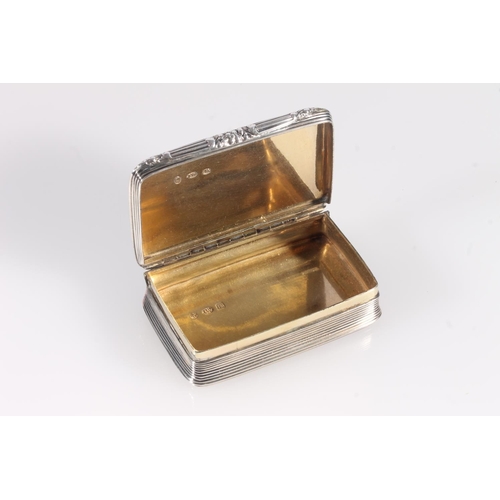 83 - Antique William IV silver snuff box of rectangular shape having rounded corners and plain moulded ed... 