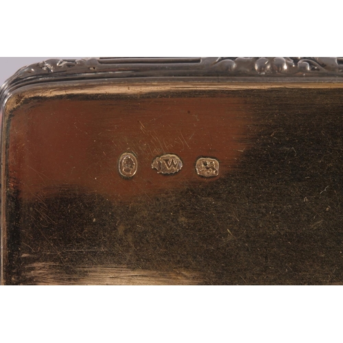 83 - Antique William IV silver snuff box of rectangular shape having rounded corners and plain moulded ed... 