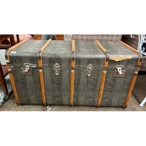 618 - Large vintage travel trunk