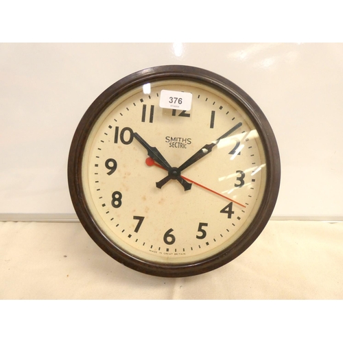 376 - Smith's electric Bakelite wall clock.