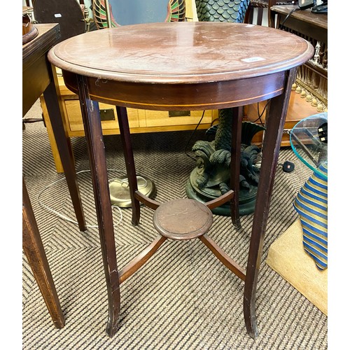 549 - Edwardian inlaid circular occasional table with undertier