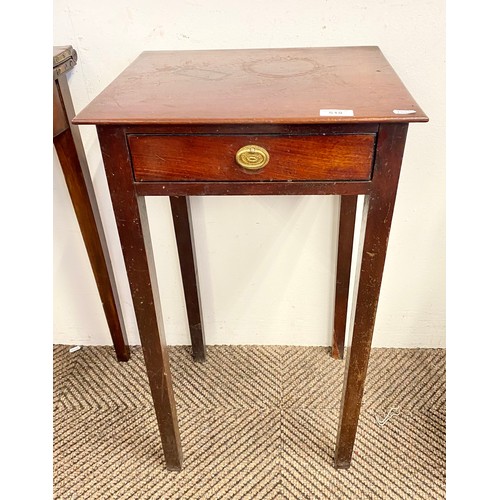 518 - Mahogany side table with fitted single frieze drawer.