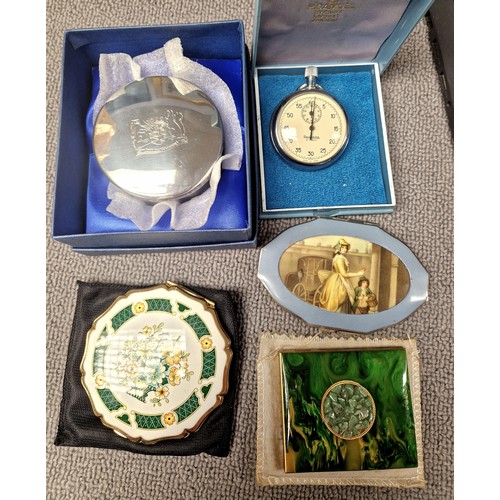 135 - Sekonda made in USSR stopwatch, 'Forward Together' Ayrshire crest pewter pot, and three vintage comp... 